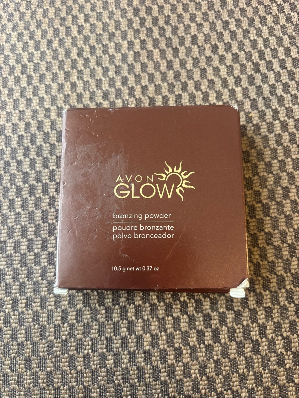 Avon Glow Bronzing Powder 10.5 g net wt 0.37 oz.